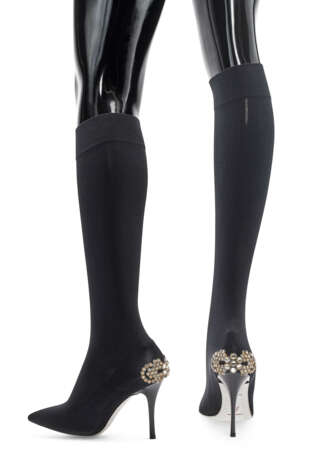 TWO PAIRS OF BLACK STRETCH HIGH HEEL BOOTS - Foto 8