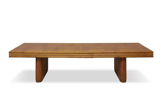 Large table in solid oak, veneered and edged with four drawers in the fluted band. Italy, 1940s. (348x80x109 cm.) (defects) - фото 1