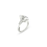 BAGUE DIAMANT DE 6.47 CARATS ET DIAMANTS - photo 1