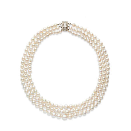 COLLIER TRIPLE RANGS EN CHUTE PERLES FINES ET DIAMANTS - фото 1