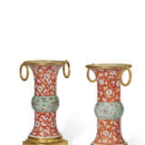 A PAIR OF ORMOLU-MOUNTED CORAL, GREEN AND AUBERGINE-DECORATED VASES - фото 2