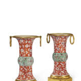 A PAIR OF ORMOLU-MOUNTED CORAL, GREEN AND AUBERGINE-DECORATED VASES - фото 3