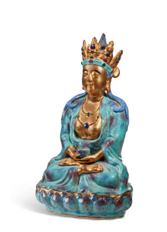 A JUN-GLAZED AND GILT-DECORATED FIGURE OF AMITAYUS - фото 2