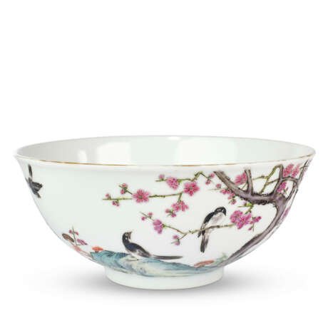 A FAMILLE ROSE 'MAGPIE' BOWL - Foto 2