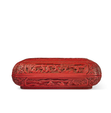 A CINNABAR LACQUER BOX AND COVER - Foto 6