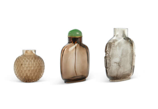 THREE ROCK CRYSTAL SNUFF BOTTLES - photo 2