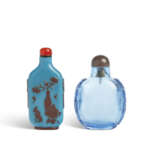 TWO BLUE GLASS SNUFF BOTTLES - фото 1