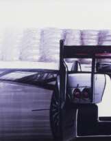 Simon Loasby (1968). Audi-Rennwagen von hinten.