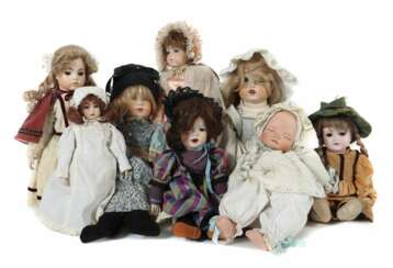 Konvolut 8 Puppen meist nach Bildungen der 1980er/90er