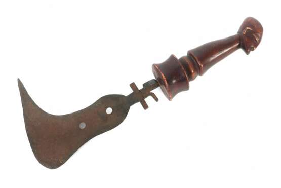 Trumbash-Messer mit figürlichem Griff Stamm der Mangbet - фото 1