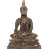 Sitzender Buddha wohl Laos, Steinguss, min. Restvergold - photo 1