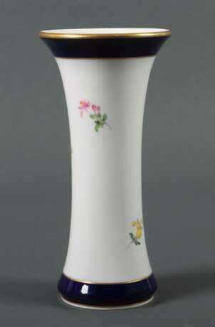 Trompetenvase mit Blumendekor Meissen, 1972-80, Porzell - photo 2