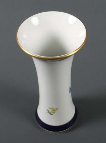 Trompetenvase mit Blumendekor Meissen, 1972-80, Porzell - Foto 3