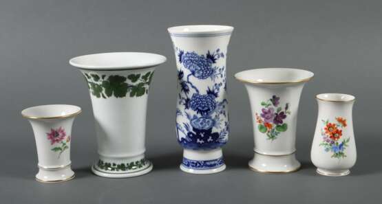 5 Meissen-Vasen 1x 1850-1924, 2x nach 1934 und 2x 1957- - Foto 1