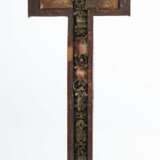 Reliquienkreuz 19. Jh., Holz geschnitzt und braun gebei - photo 2