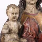 Bildschnitzer des 18./19. Jh. ''Maria mit Kind'', Holz - Foto 3