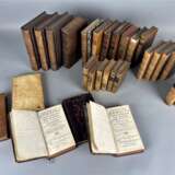 Konvolut fremdsprachige Bücher, 28 Stück, 1715 - 1904 - photo 2