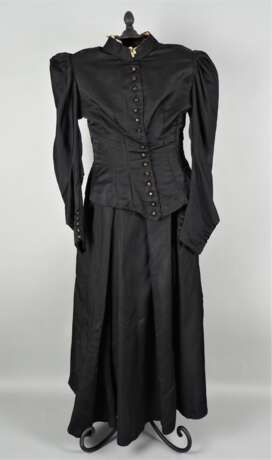Viktorianisches Kleid um 1890 - фото 1