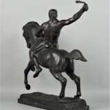 Heroische Bronze eines Kriegers auf dem Rücken eines galoppierenden Pferdes von Berthold Stölzer 1930er Jahre - фото 4