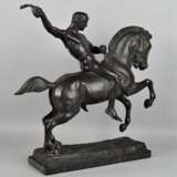 Heroische Bronze eines Kriegers auf dem Rücken eines galoppierenden Pferdes von Berthold Stölzer 1930er Jahre - Foto 5