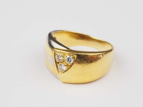 Diamantring mit 3 kl. Brillanten, 18K Gold - Foto 2