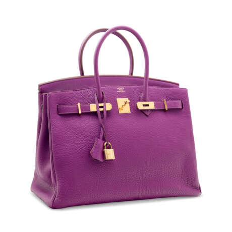 A VIOLET TOGO LEATHER BIRKIN 35 WITH GOLD HARDWARE - Foto 3