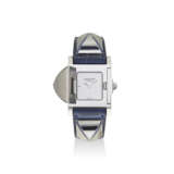 A SAPPHIRE SET MÉDOR QUARTZ WATCH WITH SHINY BLEU SAPHIR ALLIGATOR STRAP - Foto 5