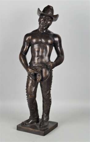 Stehender männlicher Cowboy in Bronze, H. 50cm - photo 1