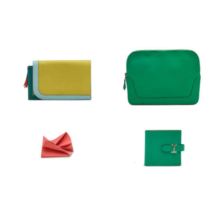 A GROUP OF FOUR: A ROSE LIPSTICK CHÈVRE LEATHER ZOULOU COIN PURSE, A MULTICOLOUR EPSOM LEATHER CAMAIL WALLET, A BAMBOU EVERCOLOR LEATHER ZIPPED POUCH & A BAMBOU EPSOM LEATHER BEARN COMPACT WALLET WITH PALLADIUM HARDWARE - фото 4