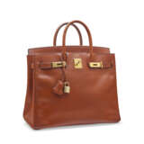 A BRIQUE CALF BOX LEATHER HAC BIRKIN 32 WITH GOLD HARDWARE - Foto 2