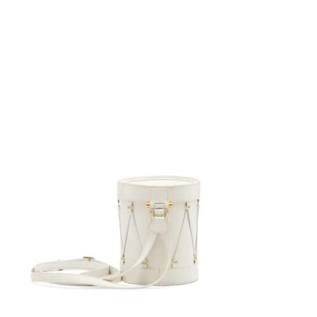 A WHITE SWIFT LEATHER TAMBOUR BAG WITH GOLD HARDWARE - фото 5