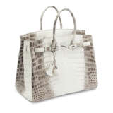 A RARE, MATTE WHITE HIMALAYA NILOTICUS CROCODILE BIRKIN 35 WITH PALLADIUM HARDWARE - Foto 2