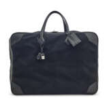A BLACK SWIFT LEATHER & TOILE H TRAVEL VICTORIA 60 WITH PALLADIUM HARDWARE - фото 1