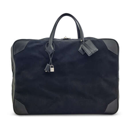 A BLACK SWIFT LEATHER & TOILE H TRAVEL VICTORIA 60 WITH PALLADIUM HARDWARE - фото 2