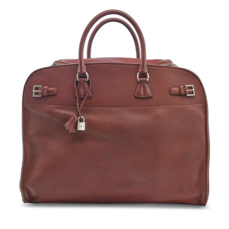 A HAVANE CLÉMENCE LEATHER TRAVEL ATLAS WITH PALLADIUM HARDWARE - Foto 1