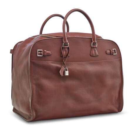 A HAVANE CLÉMENCE LEATHER TRAVEL ATLAS WITH PALLADIUM HARDWARE - Foto 2