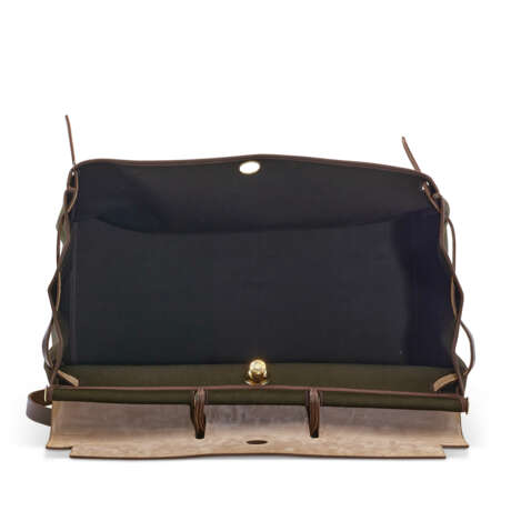 AN ÉBÈNE VACHE HUNTER & KHAKI TOILE OFFICIER HERBAG ZIP WEEKEND WITH GOLD HARDWARE - фото 5