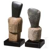 Zwei stumpfnackige Steinbeilklingen mit zugehörigem Geweihfutter, mittlere Jungsteinzeit Mitteleuropas, 4. Jtsd. v. Chr. - фото 1