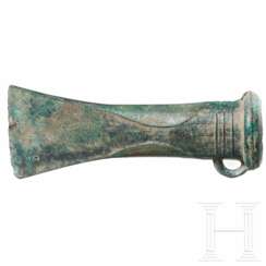 Bronzene Tüllenaxt, späte Urnenfelderzeit, 10. - 9. Jhdt. v. Chr.