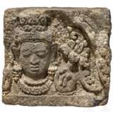 Relief mit dem Kopf des Bodhisattva, Java, Indonesien, 9. Jhdt. - фото 1
