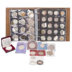 All the world in coin album, historical and modern -.