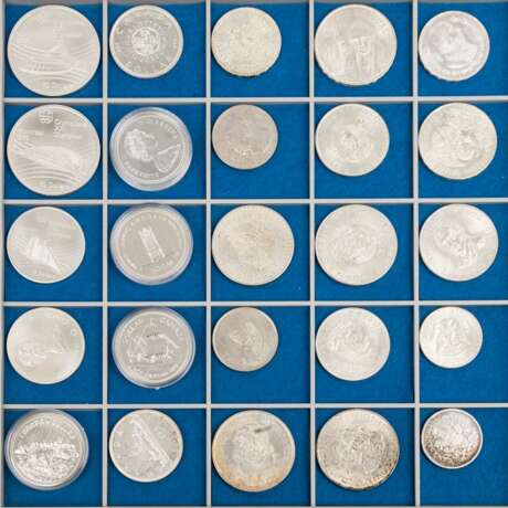 Coin tower with 8 tableaus, - photo 7