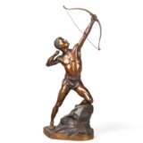 Athletischer Halbakt eines Bogenschützen von Nikolaus Wendelin Schmidt, Bronze Anf. 20.Jhd. - фото 1