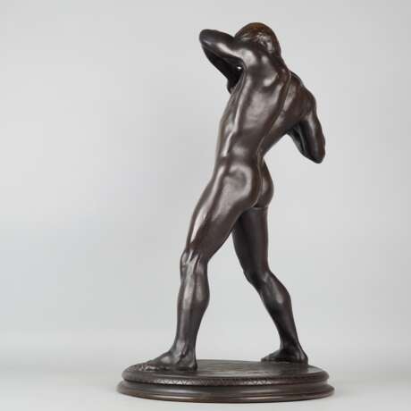 Beeindruckend große Bronze eines männlichen nackten Athleten als Steinwerfer von Paul Moye um 1920 - photo 4