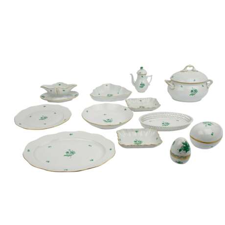 HEREND 53 service pieces 'Apponyi green and green flower', 20th c. - фото 4