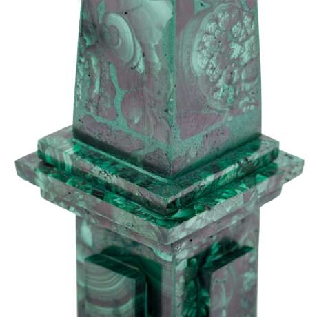 Pair of malachite obelisks - photo 7