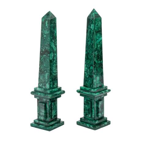 Pair of malachite obelisks, - фото 3