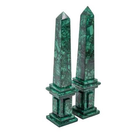 Pair of malachite obelisks, - фото 5