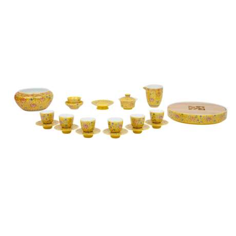 Famille jaune tea set for 6 persons. CHINA, 20th c., - фото 3
