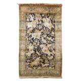Oriental silk carpet. GHOM/IRAN, 20th century, 177x108 cm. - photo 1